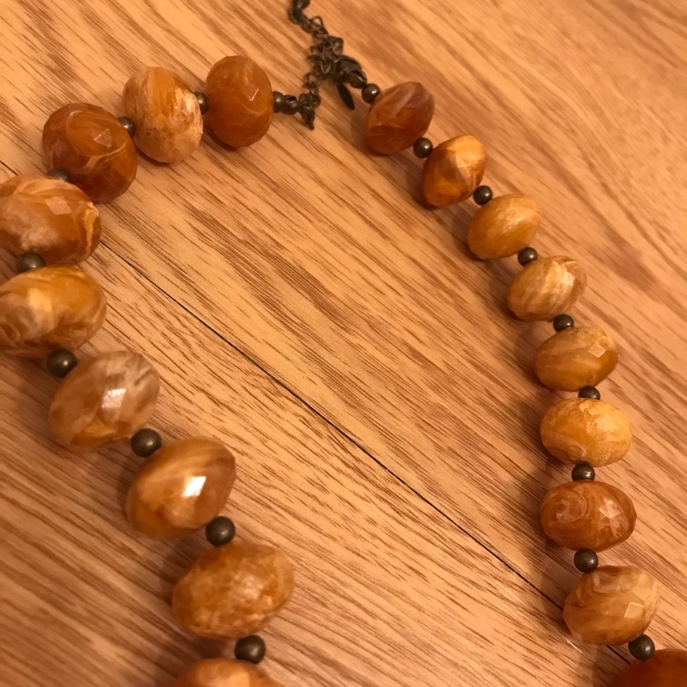 6/$20 Vintage Avon Necklace, Faceted Beads, Tangerine Orange Shade, Lightweight - Picture 8 of 10